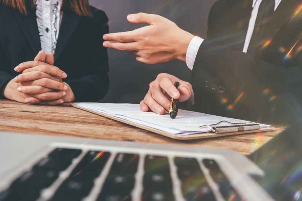 Mediation client meeting lawyer.